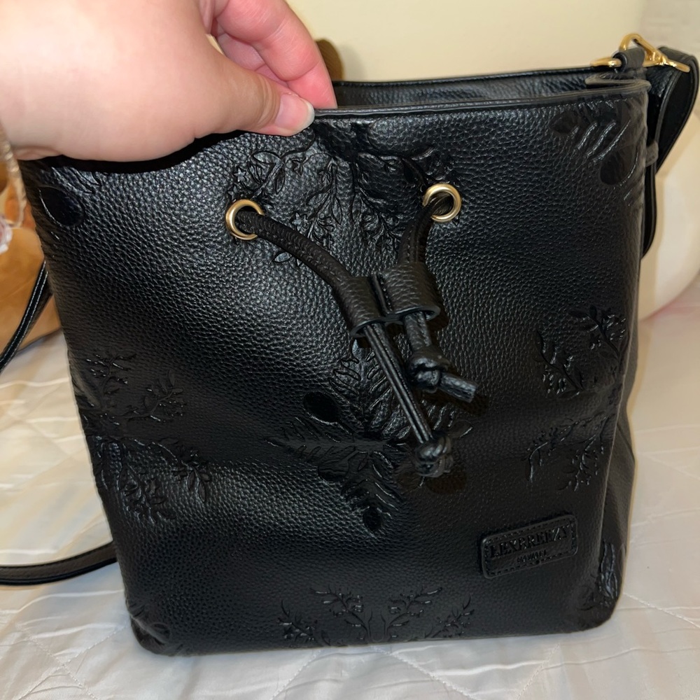 Lexbreezy all black quilt bag, only used once. Still looks brand new